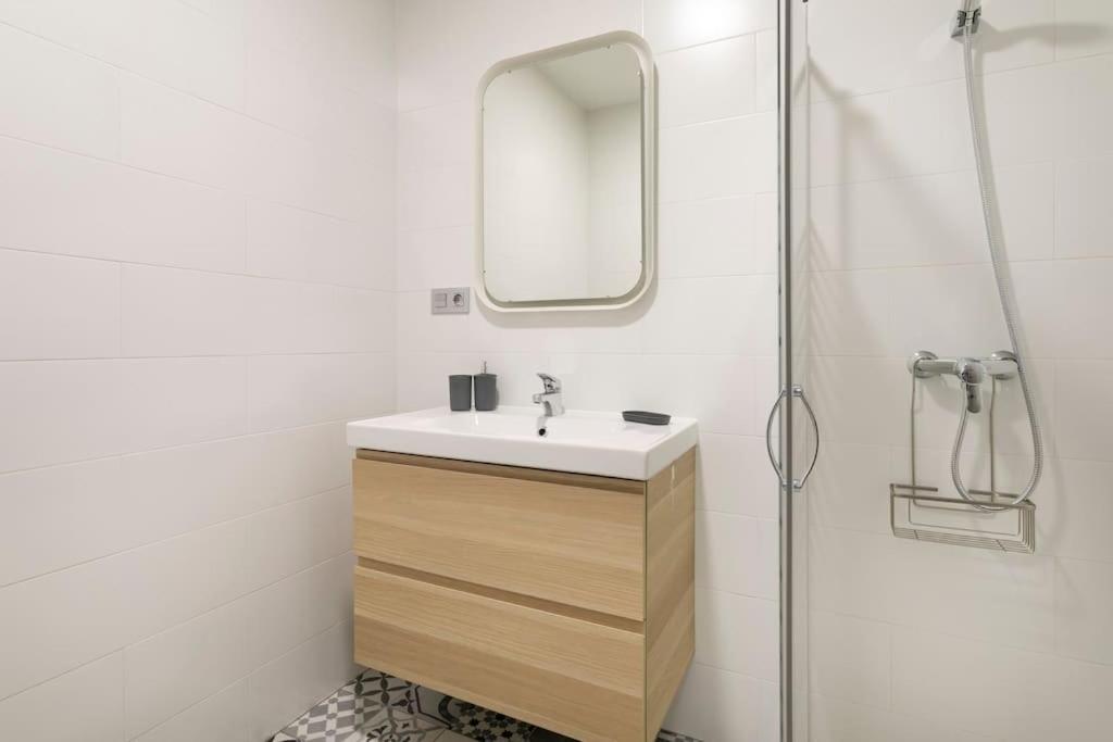 Cozy Apartment City Center Alicante Exteriör bild